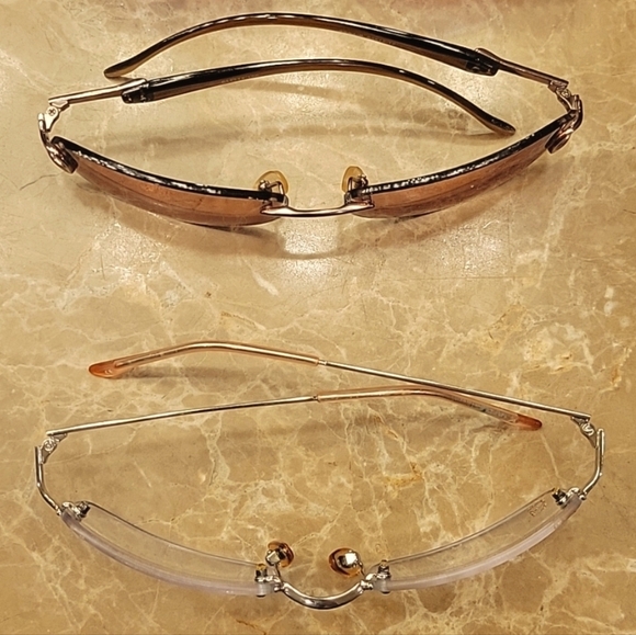 Set of 4 Variety Sunglasses - Picture 6 of 15